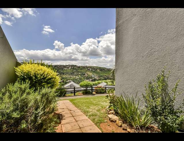 2 BEDROOM APARTMENT FOR SALE IN GLENVISTA